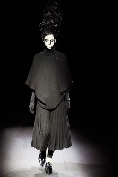 Look 11